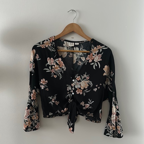 Some Days Lovin Floral Shirt - Picture 1 of 4